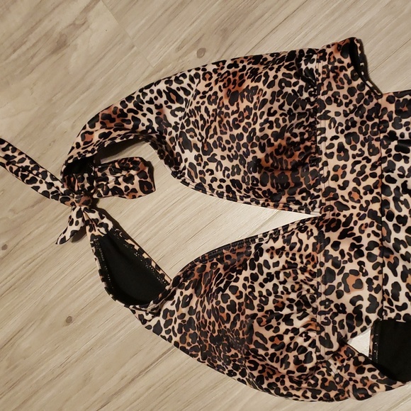 Tempt Me Swimsuit (M) - Picture 7 of 10